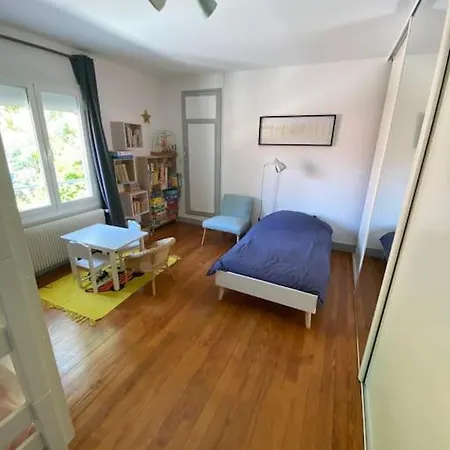 Maison Abatilles Au Pied Du Parc Pereire Tatil Evi *