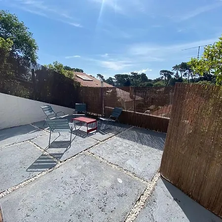 Tatil Evi Maison Abatilles Au Pied Du Parc Pereire