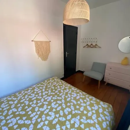 Maison Abatilles Au Pied Du Parc Pereire Tatil Evi